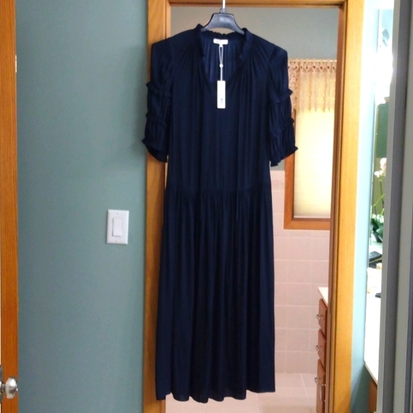Rebecca Taylor Dresses & Skirts - 💕 H.P. 💕 REBECCA TAYLOR SAKS  NAVY DROP WAIST MAXI DRESS $395.00